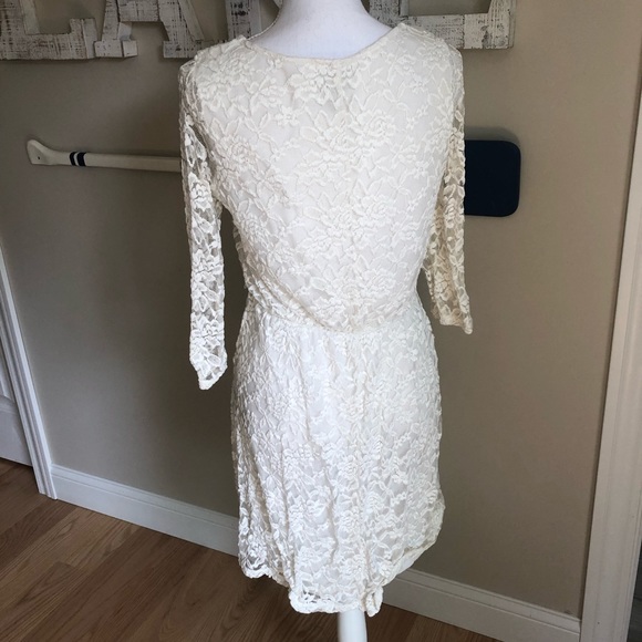 White Lace Dress - Picture 2 of 8